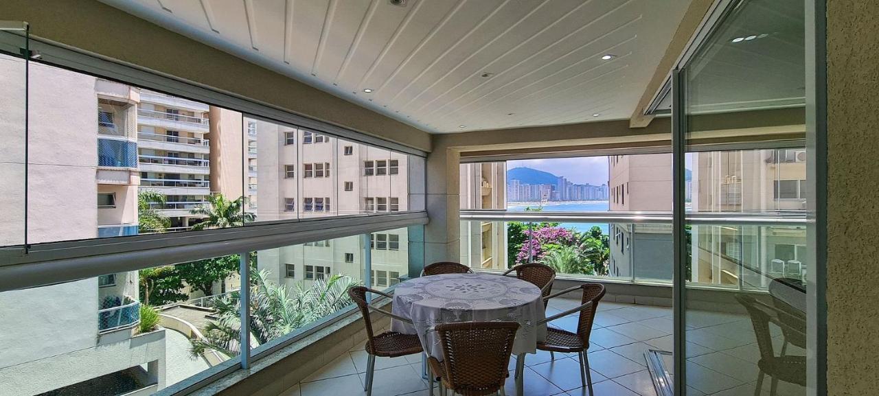 Apto Com Garagem E Lavanderia Em Frente A Praia Guaruja Exterior photo