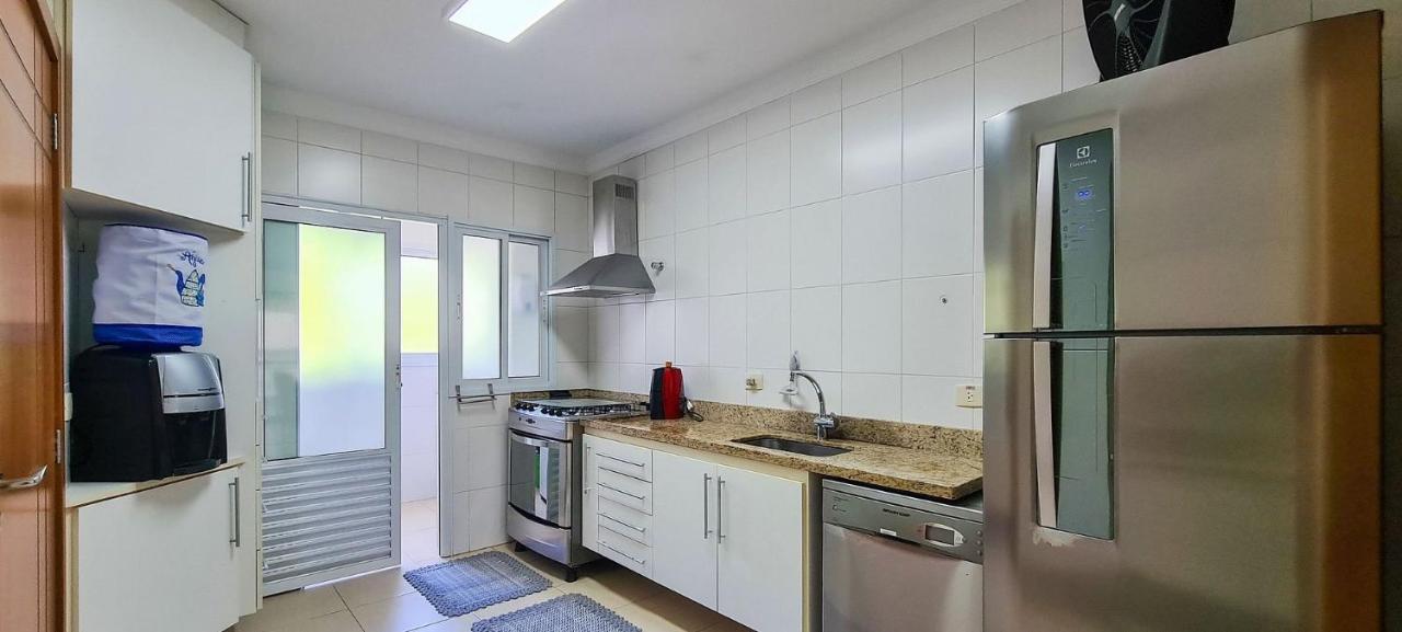 Apto Com Garagem E Lavanderia Em Frente A Praia Guaruja Exterior photo